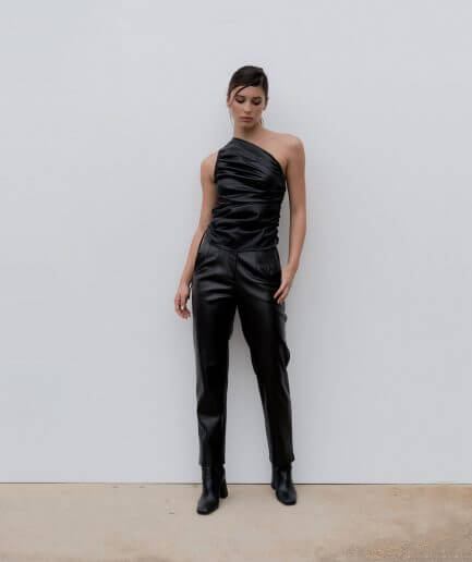 FW230091 black leather trousers