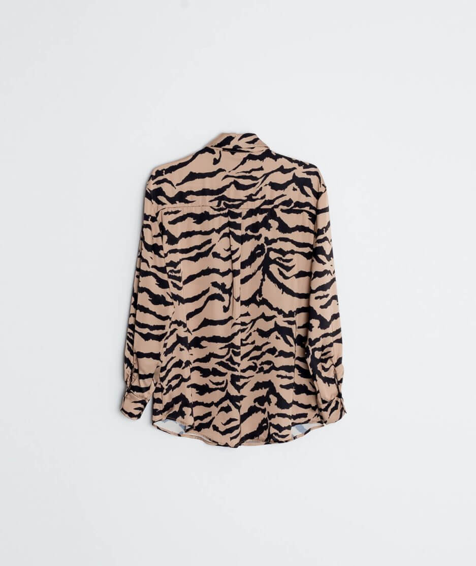 animal print shirt back